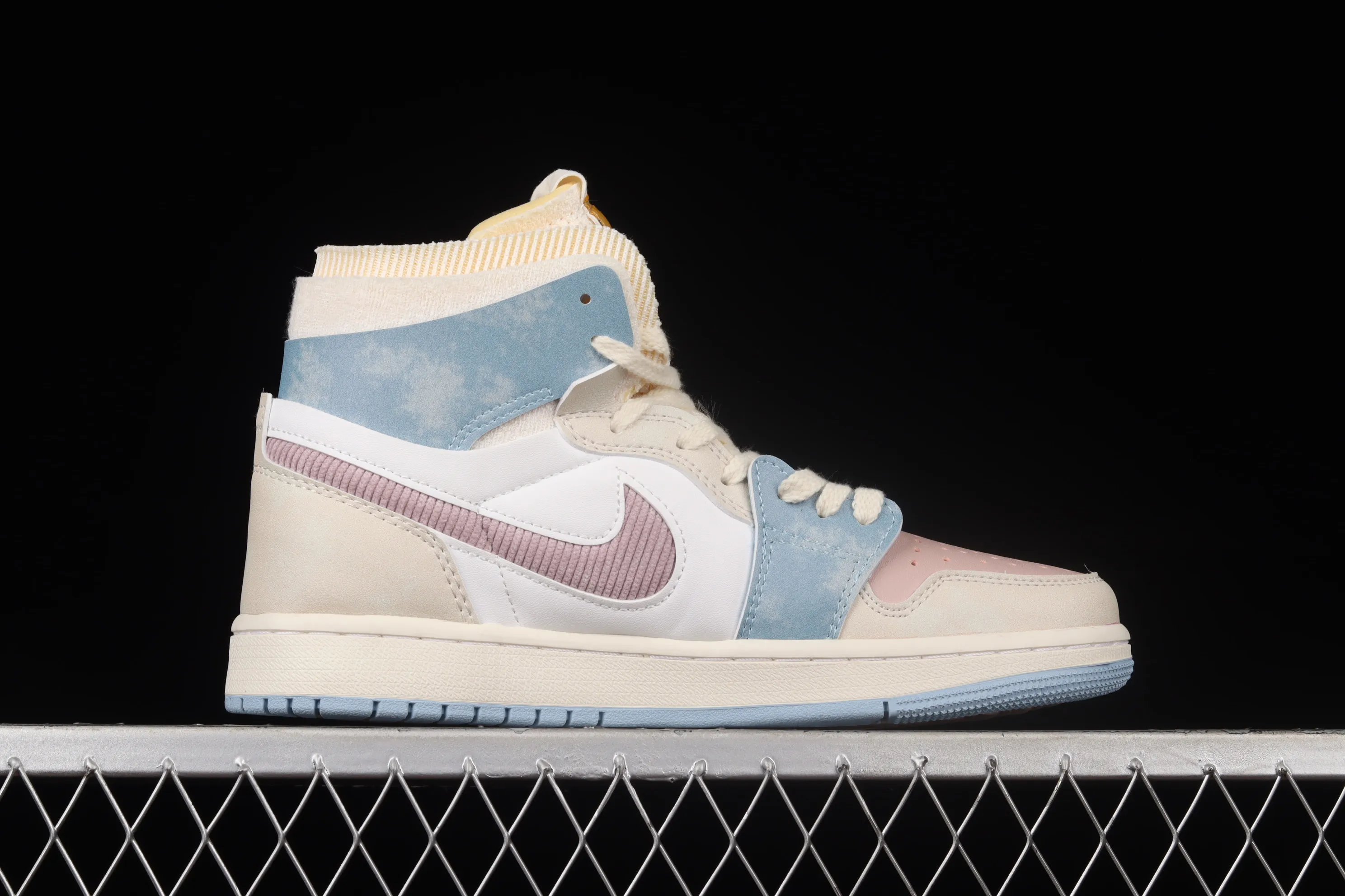 All categories Air Jordan Jordan series basketball shoes Air Jordan 1 High Air Jordan 1 Zoom CMFT "Celestine Blue" AJ1 Joe 1 Macaron Rice White Powder DQ5092-651